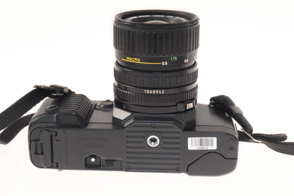 Canon T70+35-70mm f3.5-4.5 FDn