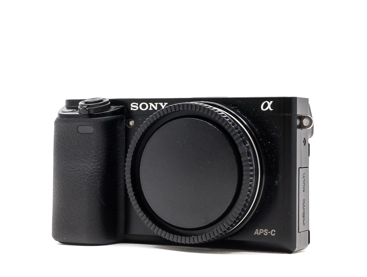 Sony Alpha A6000 - segunda mano - excelente estado - foto principal - SKU 3781477 - Camera Market