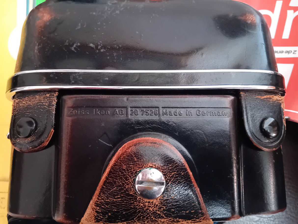 Zeiss IkonContarex Bullseye planar 55/1.436ede4dd-204a-4335-a2f8-bc2e6161010c