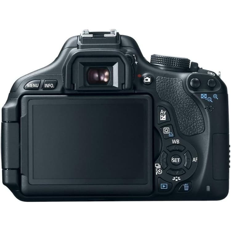 EOS Rebel T3I SLR - Nero + Obiettivo zoom Canon EF-S 18-55mm f/3.5-5.6 IS II f/3.5-5.6