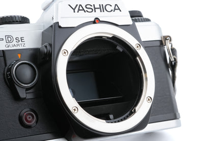 Yashica FX-D SE al quarzo