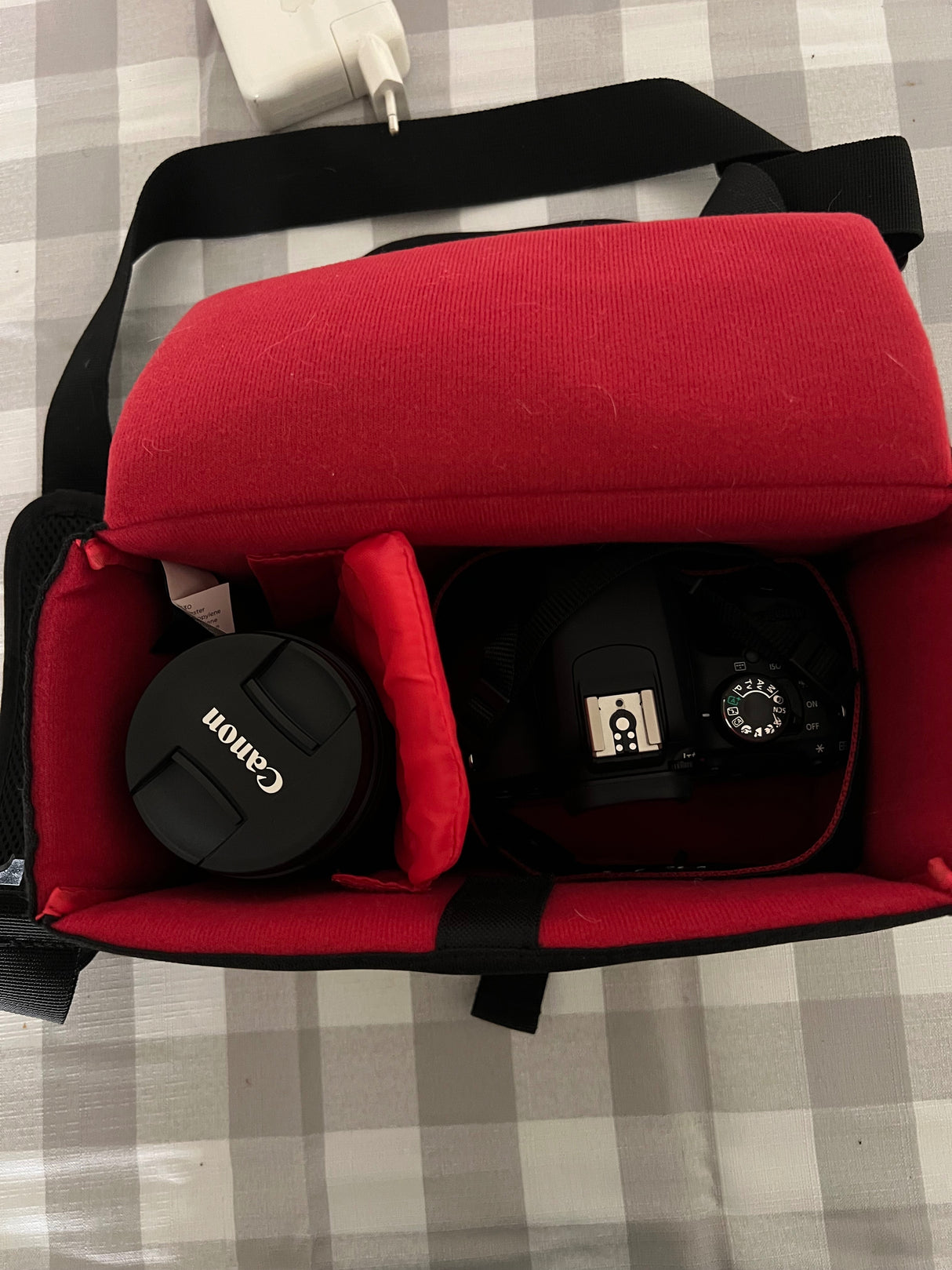 Cámara Canon EOS 800D Cámara Canon EOS 800D 08cd7738-ce78-47a5-83fe-a3ae43530834