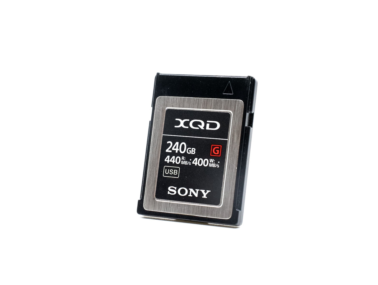 Scheda Sony XQD G da 240 GB e 400 MB/s