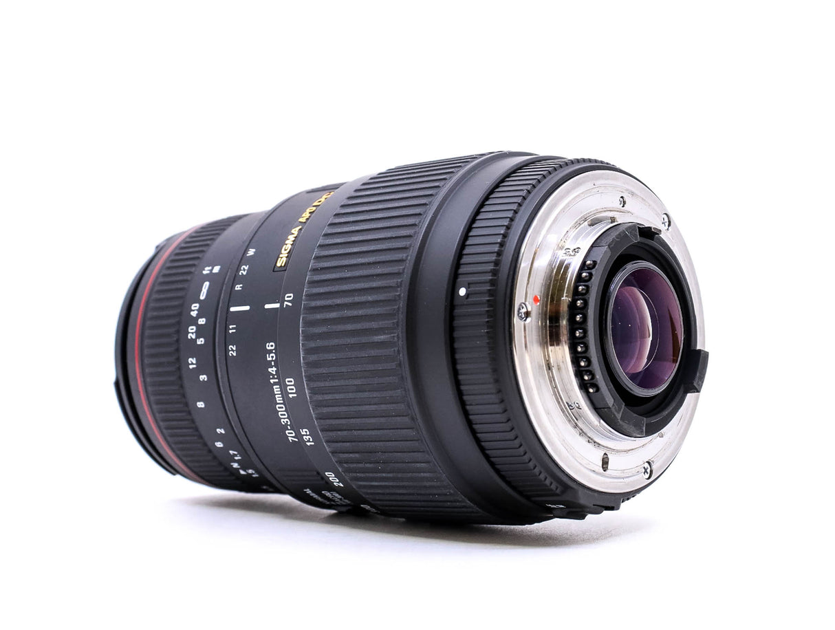 Sigma 70-300mm f/4-5.6 APO DG Macro (2005) - Compatibile con Nikon