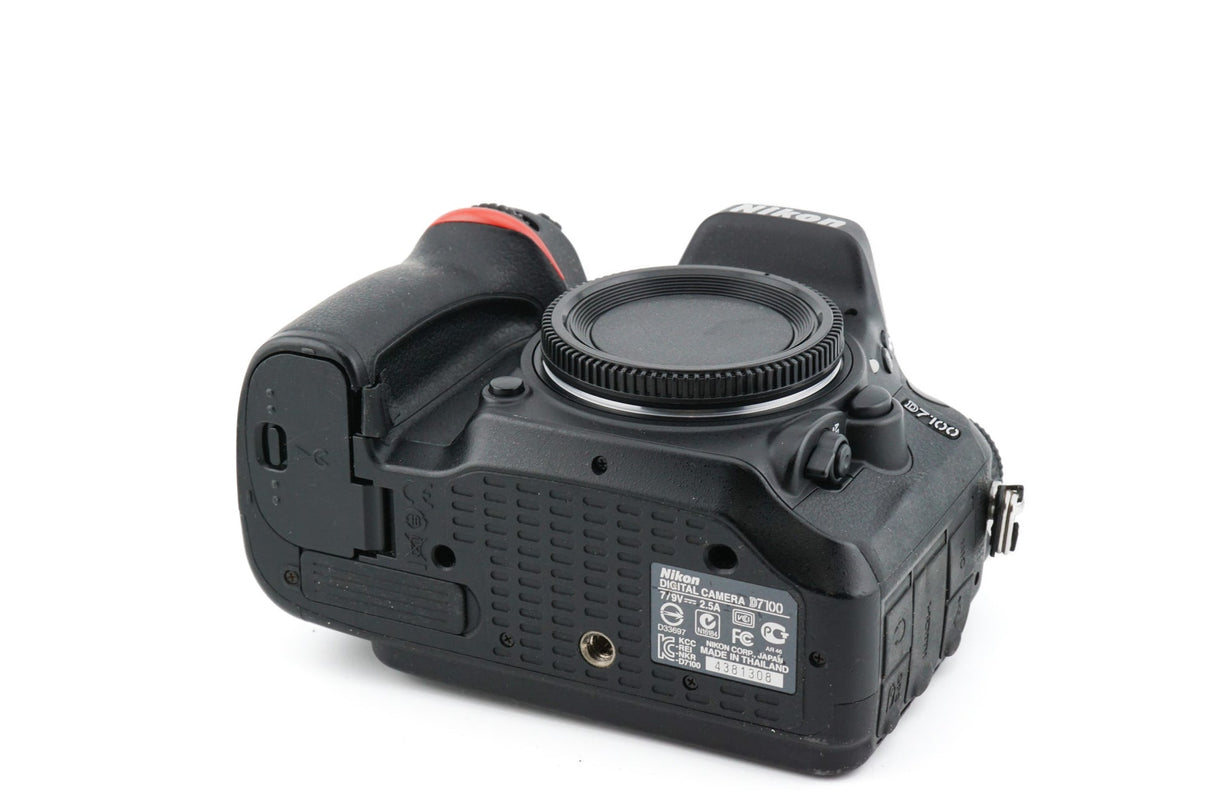 Nikon D7100