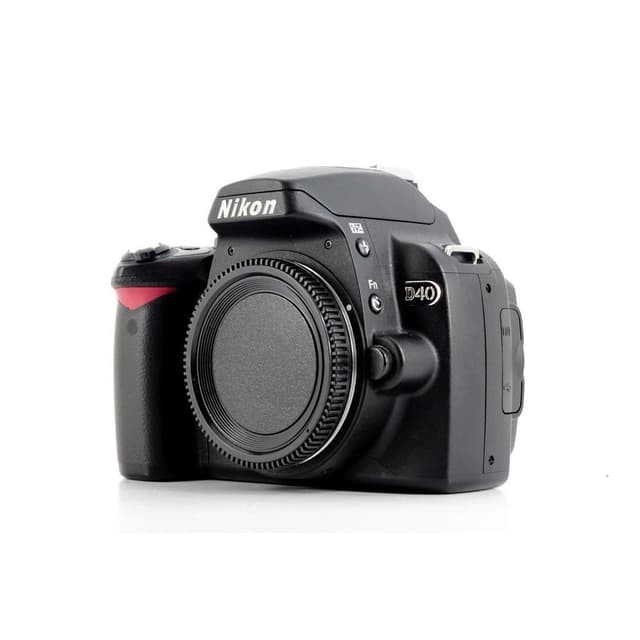 D40 SLR - Nero + Nikon AF-S DX Nikkor 18-70mm f/3.5-4.5G IF-ED f/3.5-4.5