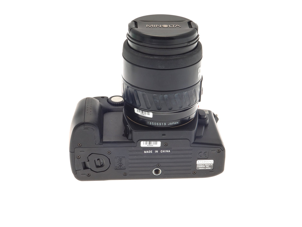 Minolta Dynax 60 Data + zoom AF 28-80mm f4-5.6