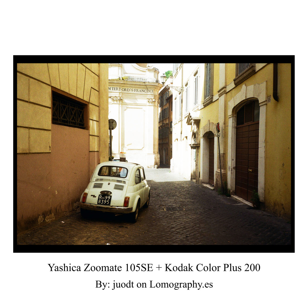 Yashica Zoomate 105SE (versione Kyocera Premium)