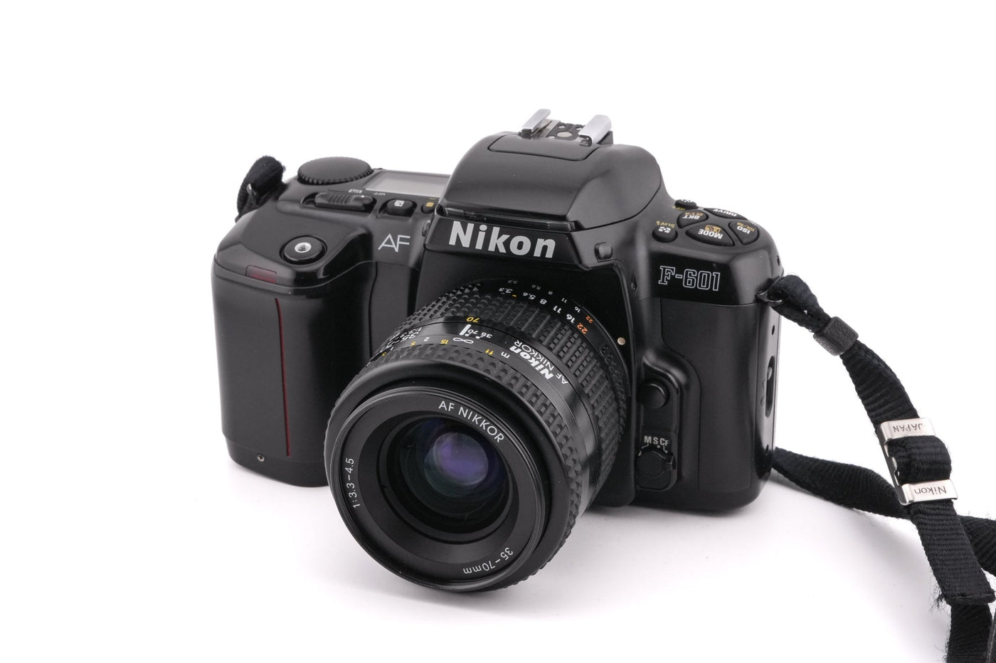 Nikon F-601 + 35-70mm f3.3-4.5 AF Nikkor  · immagine principale