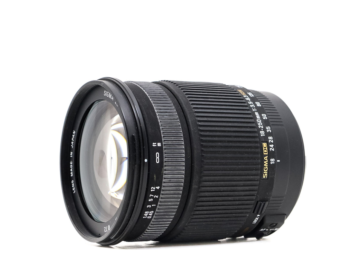 Sigma 18-250mm f/3.5-6.3 DC OS HSM - Canon EF-S Fit