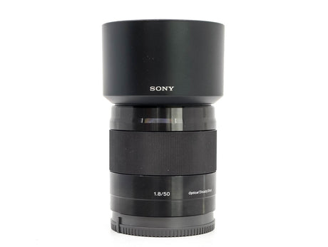 Sony E 50mm f/1.8 OSS