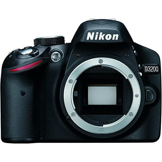 D3200 - Nero + Nikon AF-S DX NIKKOR 18-55 mm f/3.5-5.6 G II ED f/3.5-5.6 G  · immagine principale
