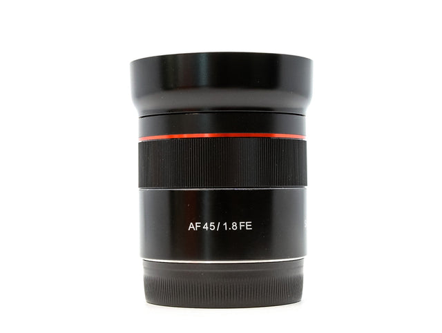 Samyang AF 45mm f/1.8 - Sony FE Fit - segunda mano - excelente estado - foto principal - SKU 3790477 - Camera Market
