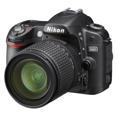 D80 SLR - Nero + Nikon AF-S DX Nikkor 18-70mm f/3.5-4.5G ED-IF f/3.5-4.5 