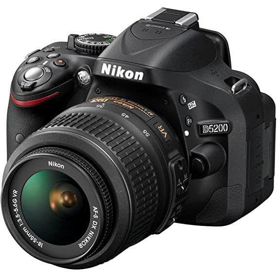 D5200 Spiegelreflexkamera - Schwarz + Nikon AF-S DX Nikkor 18-55mm f/3.5-5.6G ED Objektiv · Hauptbild