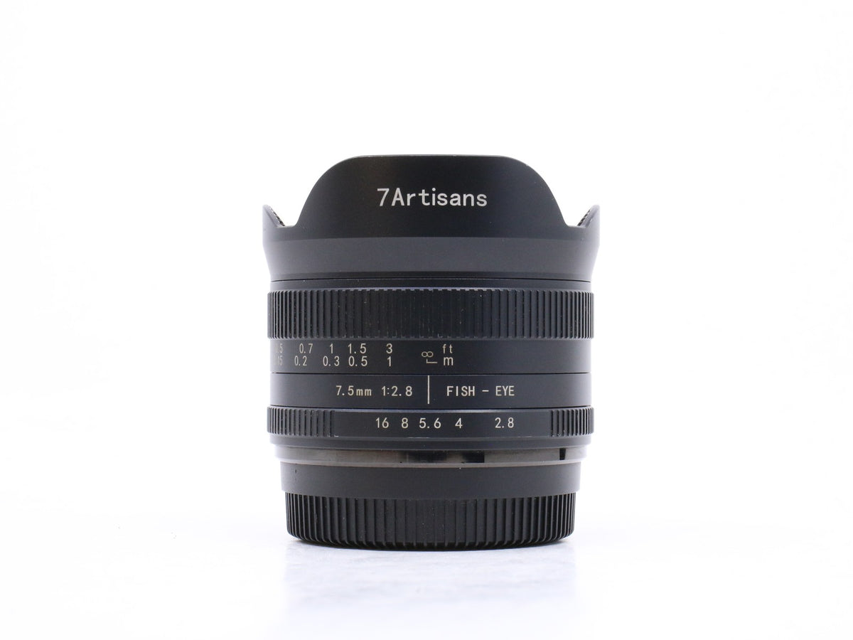 7Artisans 7.5mm f/2.8 - Fujifilm X Fit · immagine principale