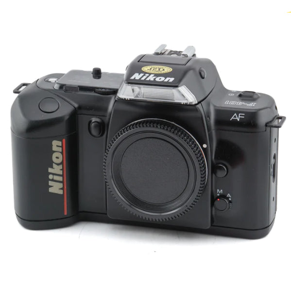 Nikon F-401 (solo corpo) - Fotocamera reflex 35 mm · immagine principale