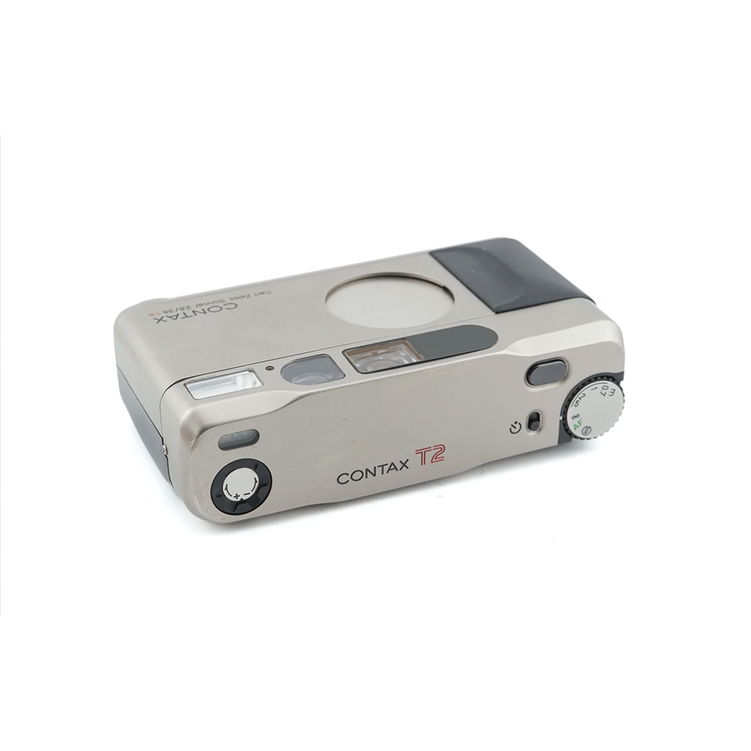 Contax T2 Argento Carl Zeizz Sonar 2.8 - Fotocamera a pellicola 35 mm Menta