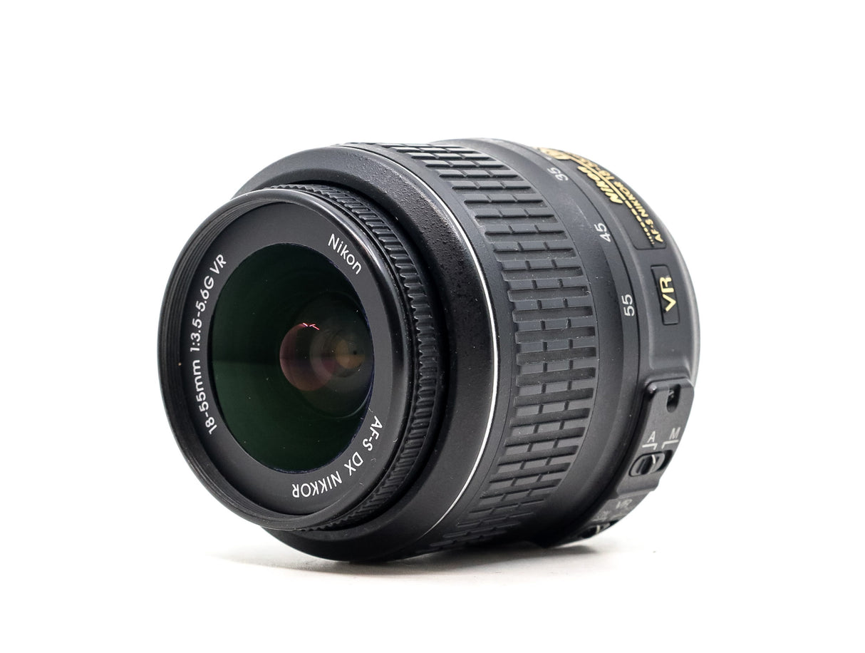 Nikon AF-S DX Nikkor 18-55mm f/3.5-5.6G VR