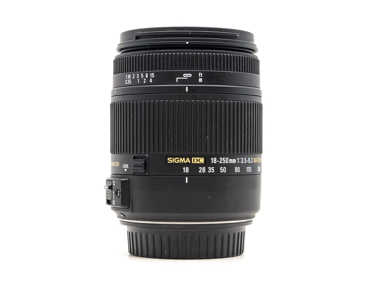 Sigma 18-250mm f/3.5-6.3 DC Macro OS HSM - Canon EF-S Fit - segunda mano - excelente estado - foto principal - SKU 3781329 - 
