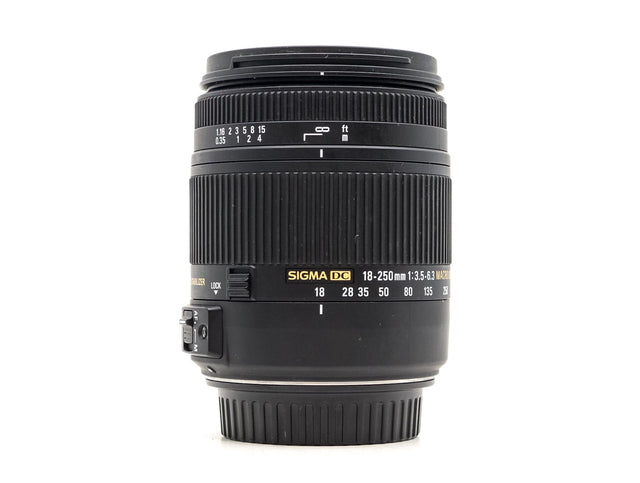 Sigma 18-250mm f/3.5-6.3 DC Macro OS HSM - Canon EF-S Fit - segunda mano - excelente estado - foto principal - SKU 3781329 - 