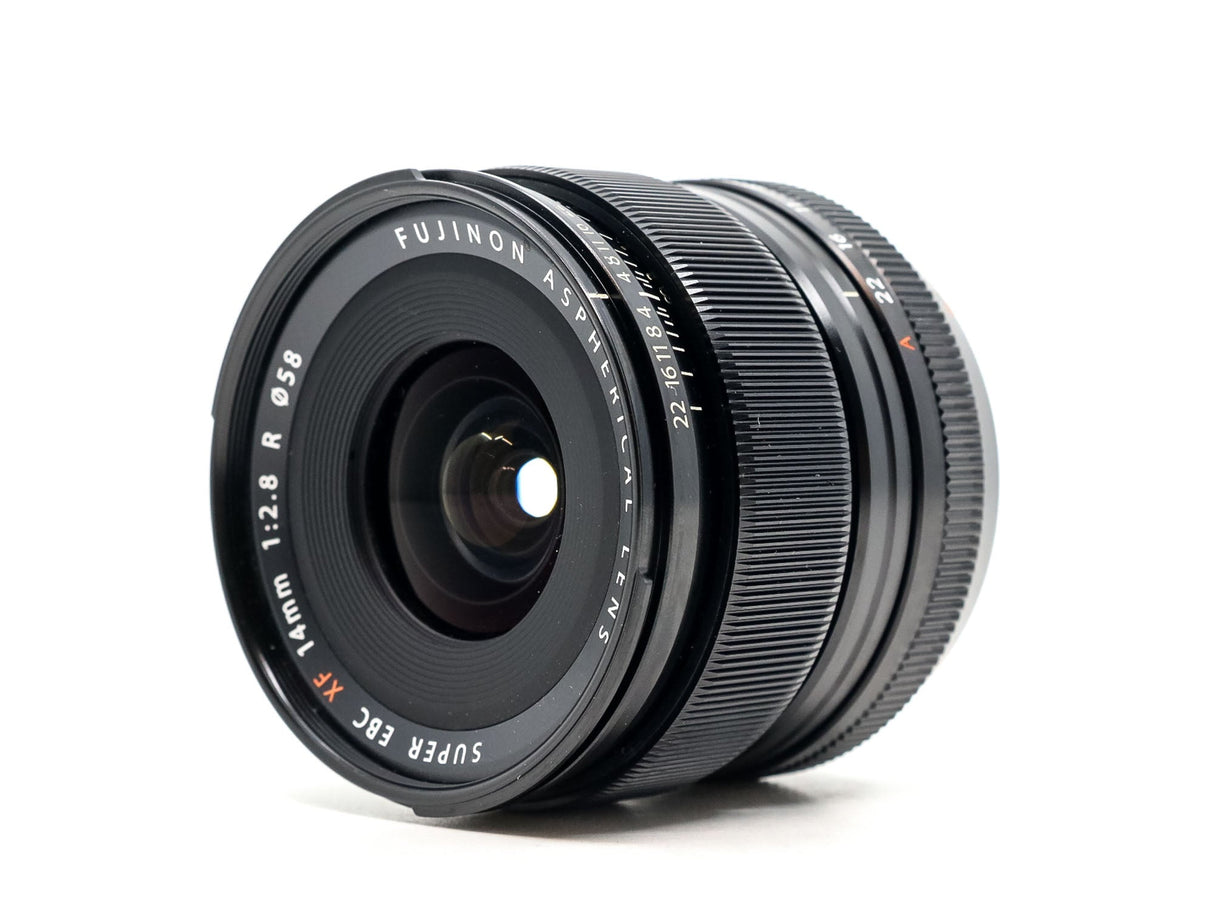 Fujifilm XF 14mm f/2.8 R - segunda mano - excelente estado - detalle 2 de 3 - SKU 3785519 - Camera Market