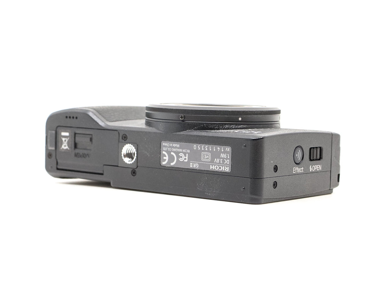 Ricoh GR II - segunda mano - excelente estado - detalle 2 de 5 - SKU 3722032 - Camera Market