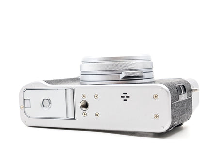 Fujifilm X100V - segunda mano - excelente estado - detalle 2 de 4 - SKU 3714275 - Camera Market