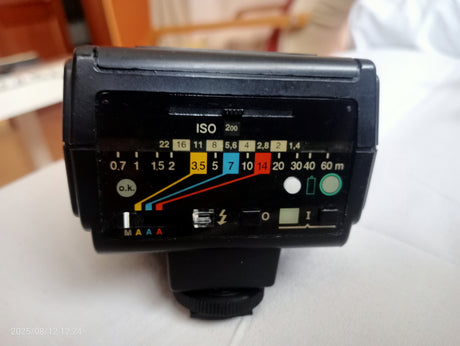 MetzMetz 28 C-2 d009cb36-1904-453f-8cb2-ed87cf9a326a