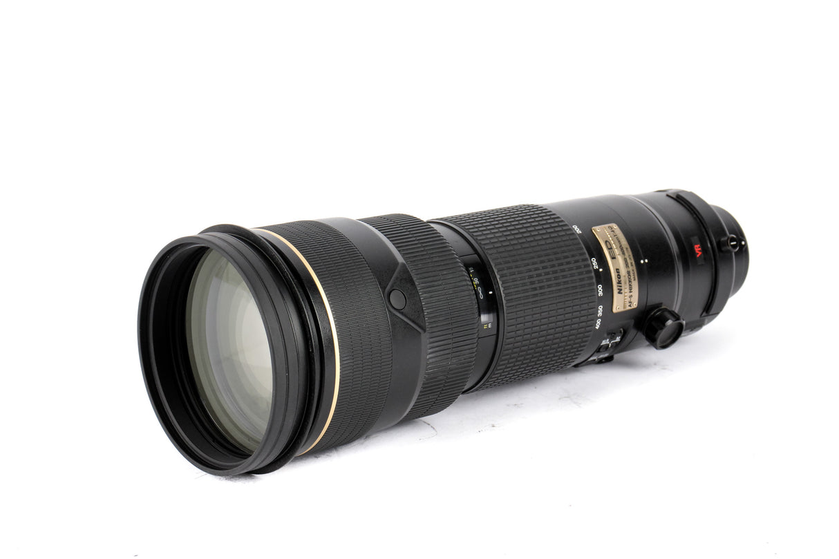 Nikon AF-S Nikkor 200-400mm f/4G IF-ED VR