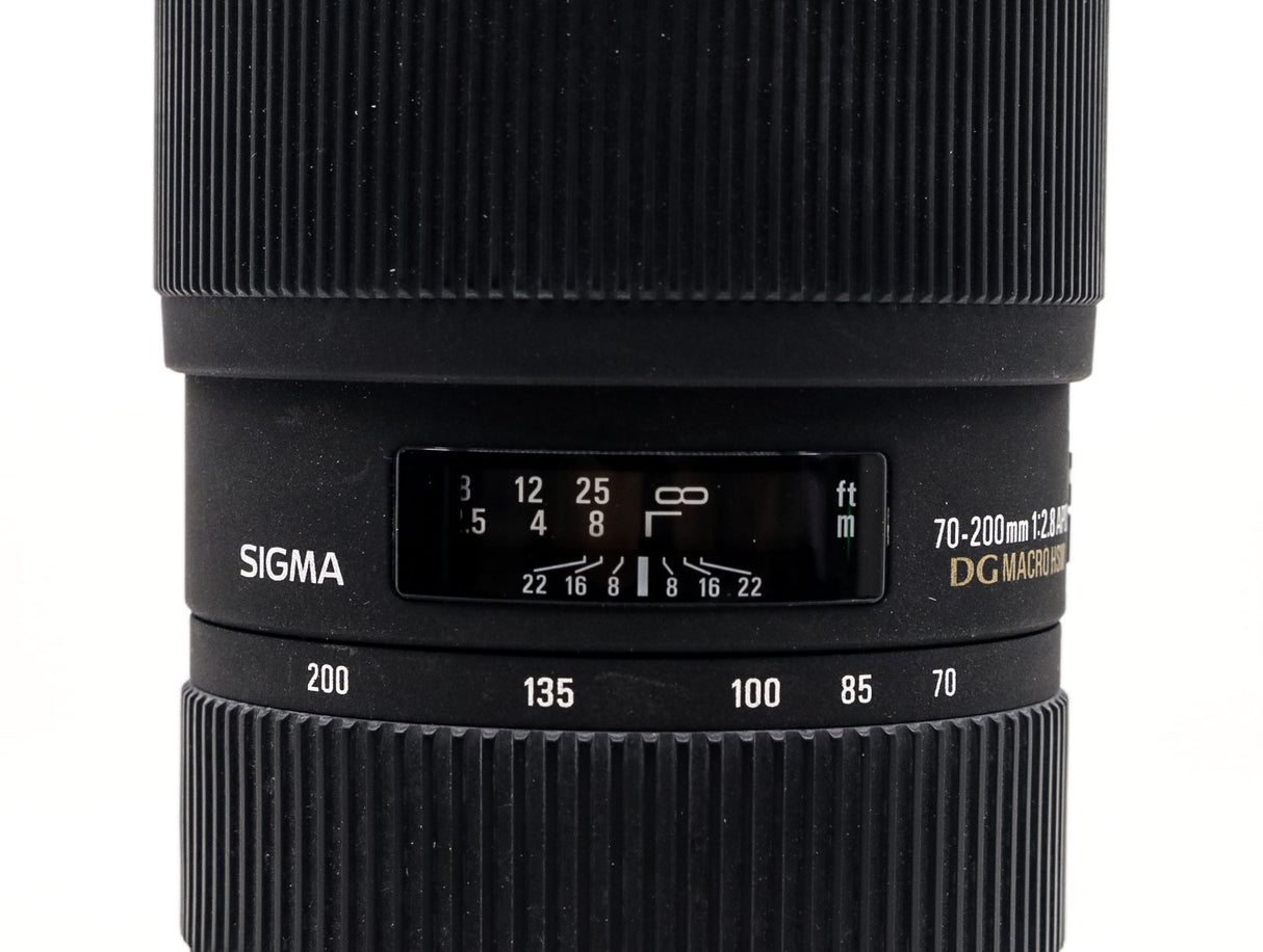 Sigma 70-200mm f/2.8 EX DG Macro HSM - Canon EF Fit