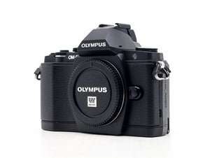 Olympus OM-D E-M5 - segunda mano - excelente estado - foto principal - SKU 3799809 - Camera Market