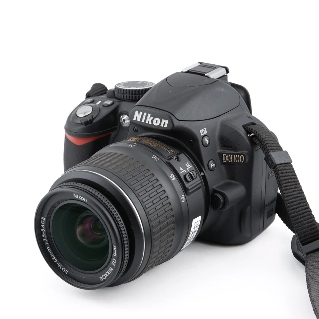 Nikon D3100 + 18-55mm f3.5-5.6 G ED II AF-S Nikkor · immagine principale