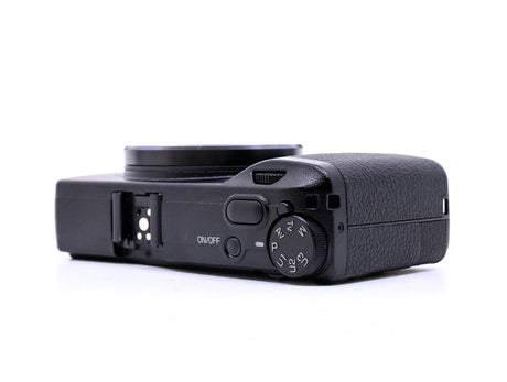 Ricoh GR IIIx - segunda mano - excelente estado - detalle 3 de 4 - SKU 3796786 - Camera Market