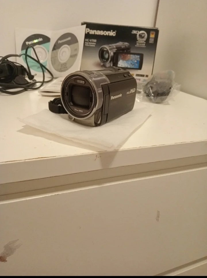 Panasonic Hc-v700162452d4-bfc1-4435-8892-5bb7dd0691ad