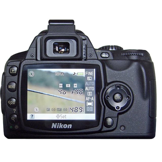 D40 SLR - Nero + Nikon AF-S DX Nikkor 18-55mm f/3.5-5.6G ED II f/3.5-5.6  · immagine principale