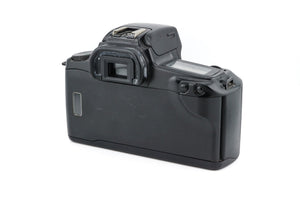 Canon EOS 1000F (solo corpo) - Fotocamera reflex analogica professionale da 35 mm (ricondizionata) Nera