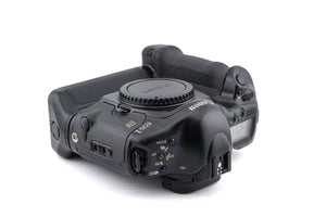 Canon EOS-1V + Power Drive Booster PB-E2