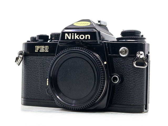 Nikon FE2 - segunda mano - buen estado - detalle 2 de 4 - SKU 3704814 - Camera Market