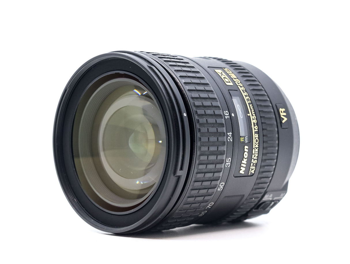Nikon AF-S DX Nikkor 16-85mm f/3.5-5.6G ED VR - segunda mano - excelente estado - detalle 3 de 4 - SKU 3717798 - Camera Marke