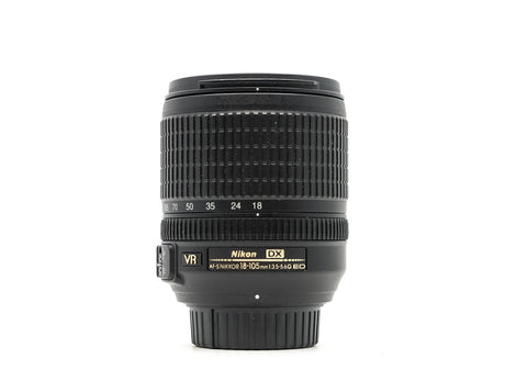 Nikon AF-S DX Nikkor 18-105mm f/3.5-5.6G ED VR - segunda mano - excelente estado - detalle 5 de 6 - SKU 3772393 - Camera Mark