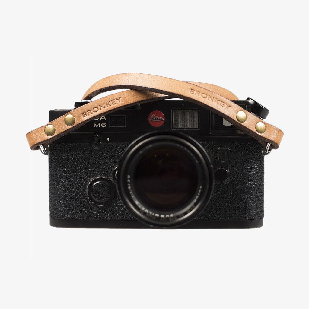 Berlin #103 - Tanned Leather camera strap · immagine principale