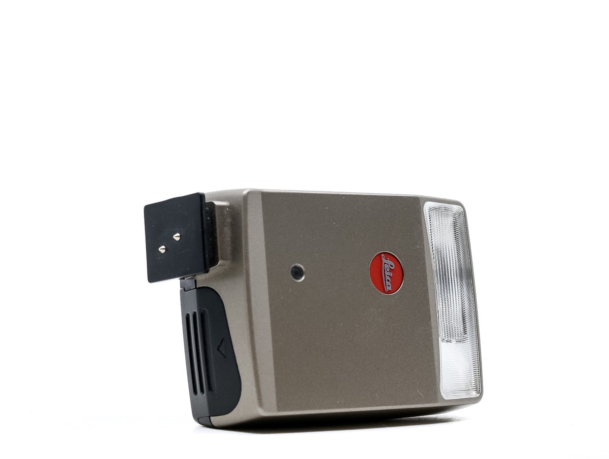 Leica CF Flash · immagine principale