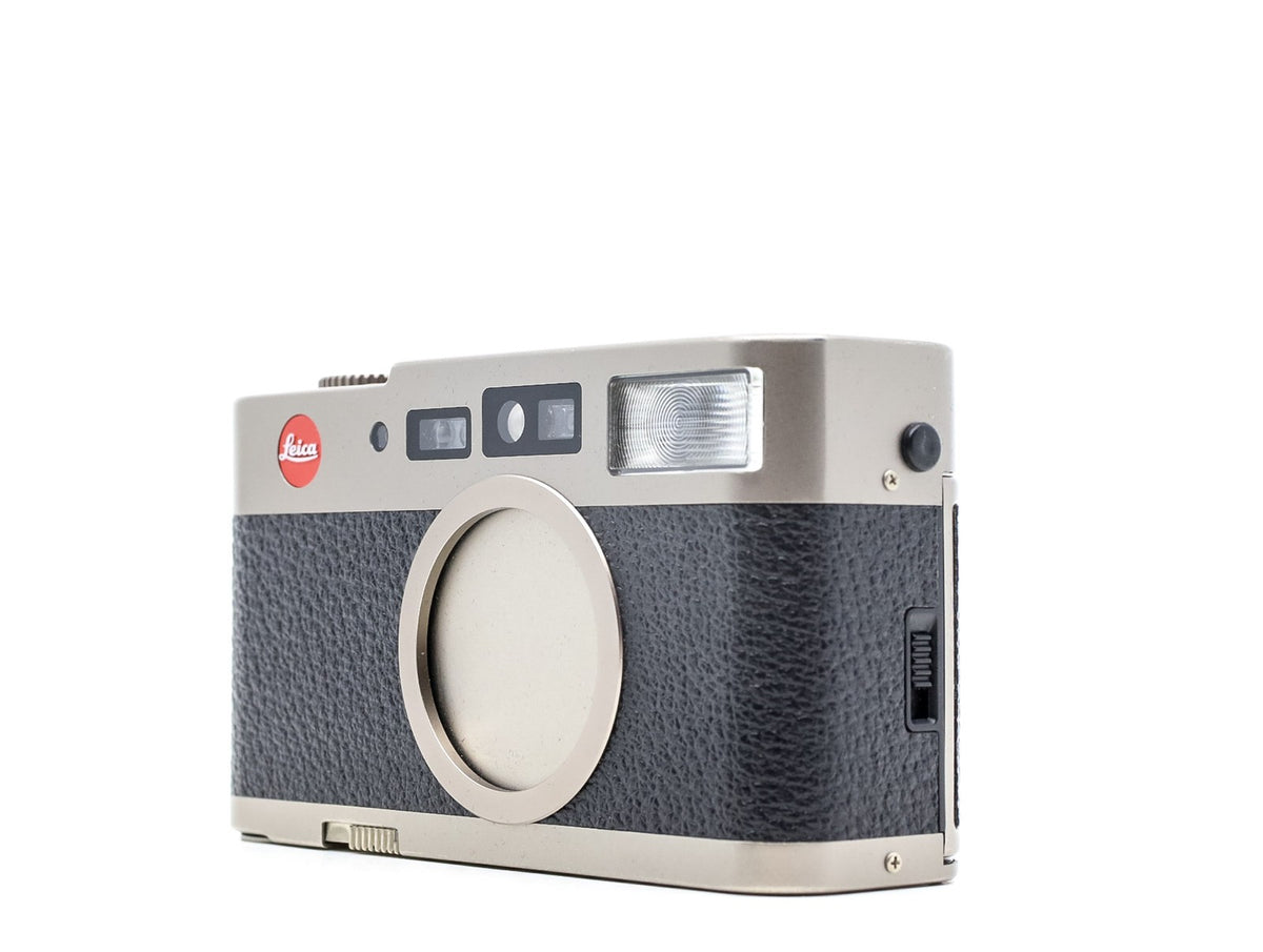 Leica CM · immagine principale