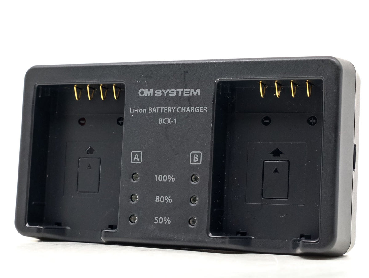 OM SYSTEM BCX-1 Charger · immagine principale