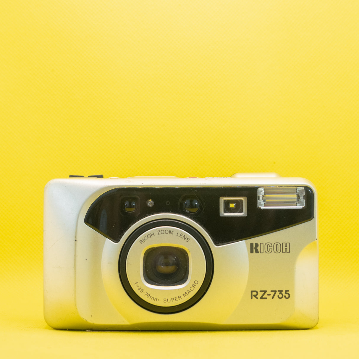 Ricoh RZ-735 - Fotocamera compatta a pellicola 35 mm