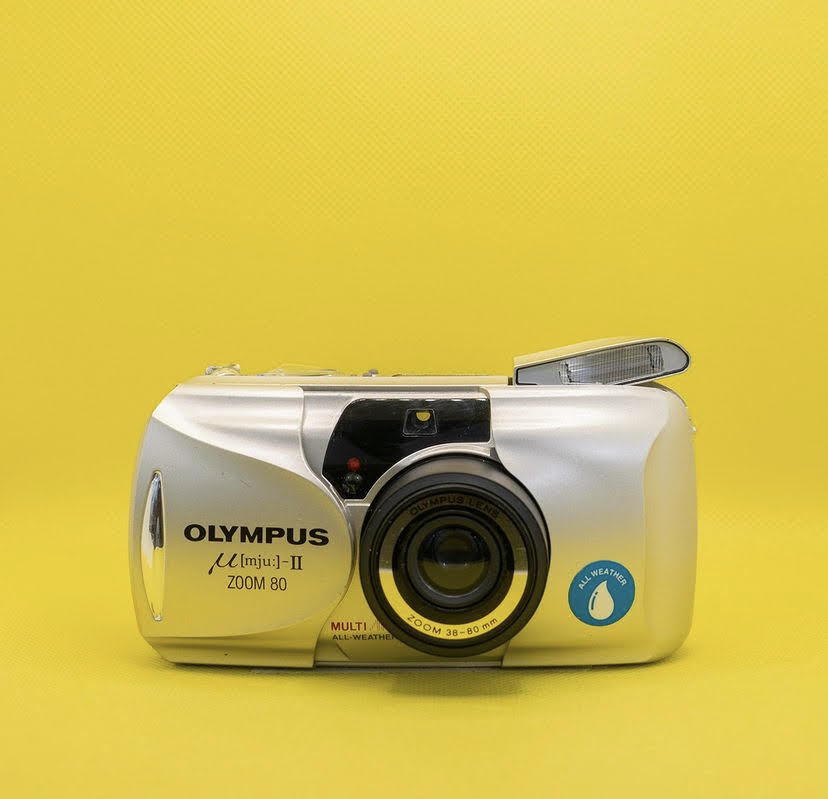 Fotocamera a pellicola Olympus MJU II Zoom 80 - 35 mm compatta come nuova